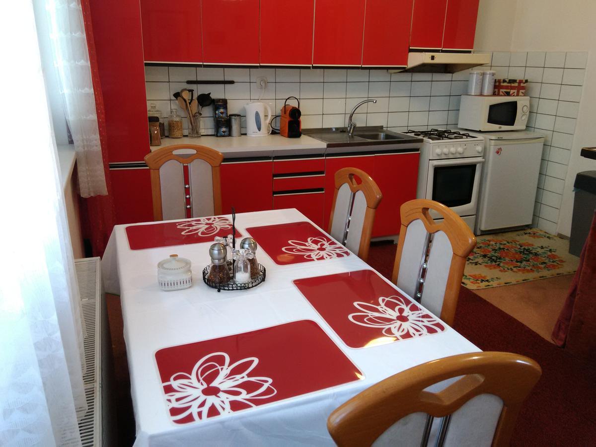 Velky Apartman V Srdci Slovacka Apartment Kunovice Bagian luar foto